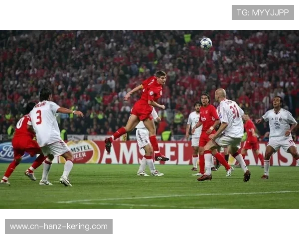 全球足球风云变幻各大洲赛事争锋运动员成名背后那些鲜为人知的故事