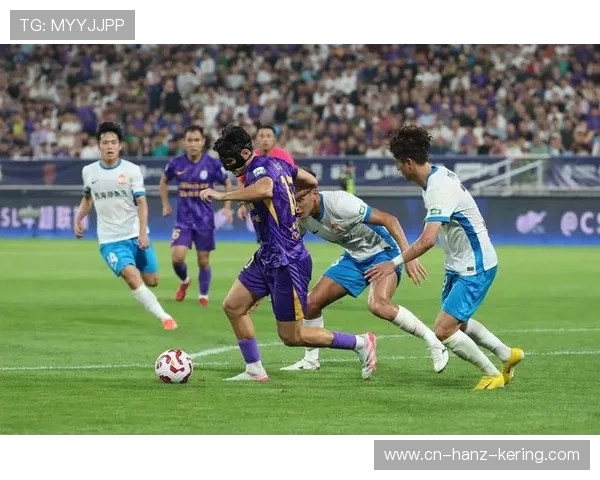 津门虎主场鏖战劲旅巅峰对决展雄风誓夺胜利燃爆津城足球热情